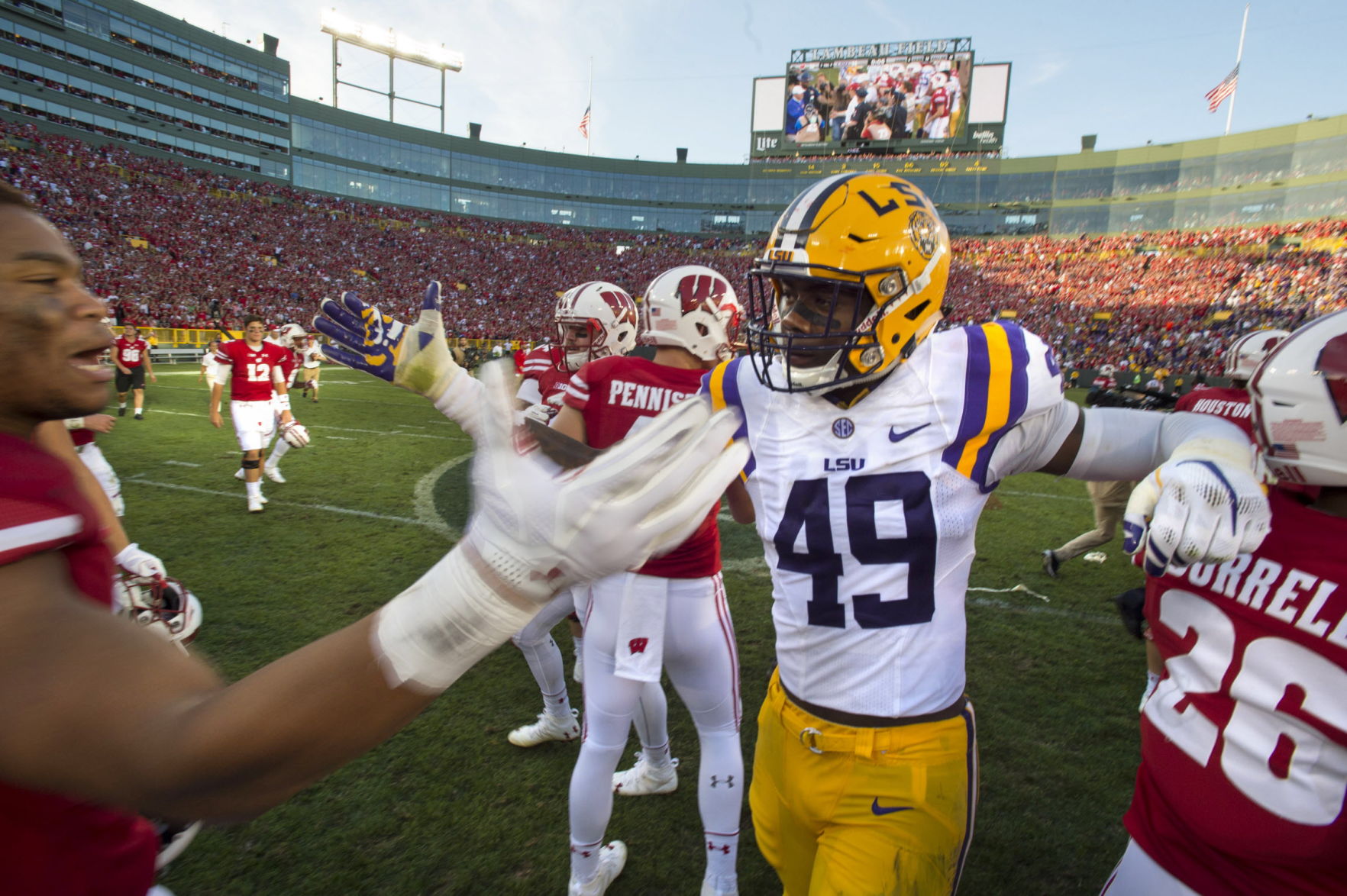 WisconsinLSU.adv TS 2575.jpg